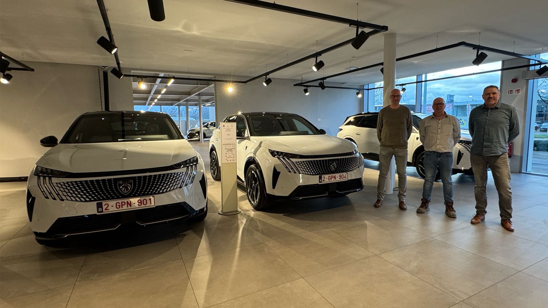 202502 - Detech fleet aflevering Peugeot E3008 E5008