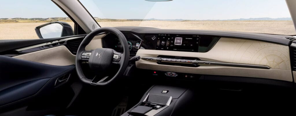 DS Automobiles collection Jules Verne DS3 DS4 DS7 DS8