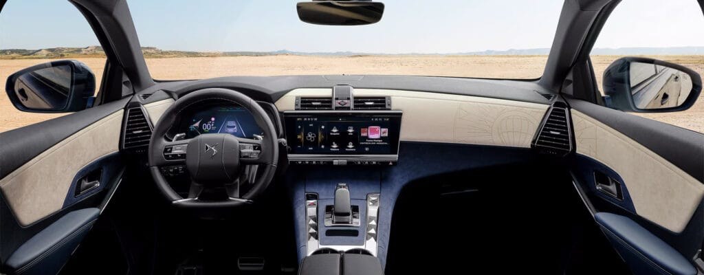 DS Automobiles collection Jules Verne DS3 DS4 DS7 DS8