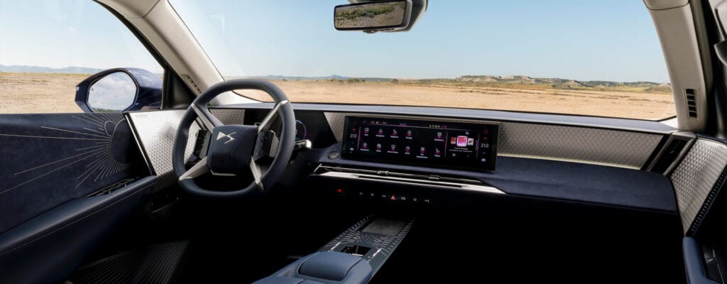 DS Automobiles collection Jules Verne DS3 DS4 DS7 DS8