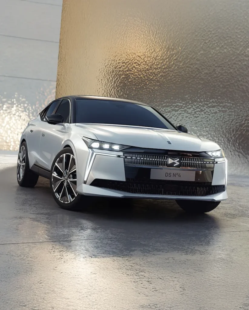 DS Automobiles DS 4 DS N°4
