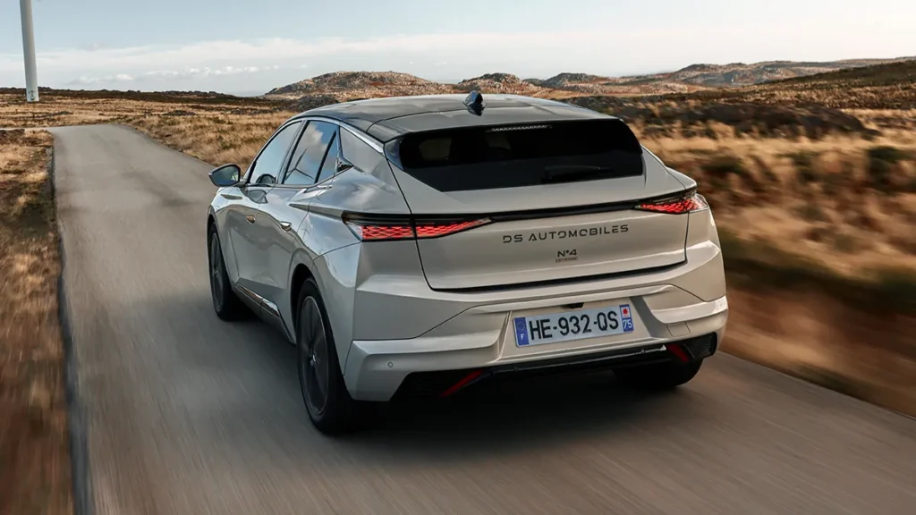 DS Automobiles DS 4 DS N°4