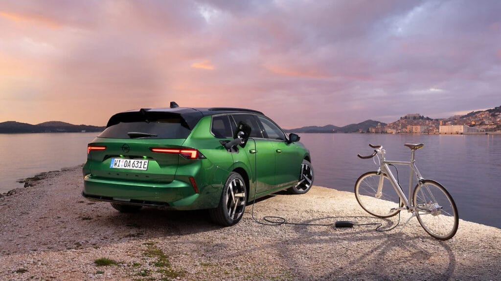 Opel introduceert V2L-technologie in nieuwe elektrische modellen