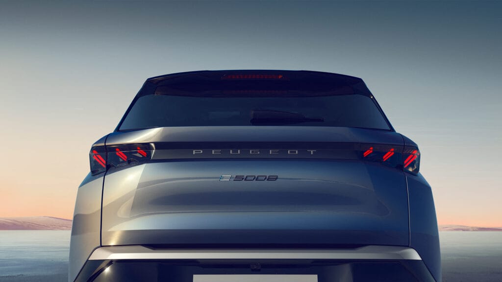Peugeot 5008 en Peugeot E-5008