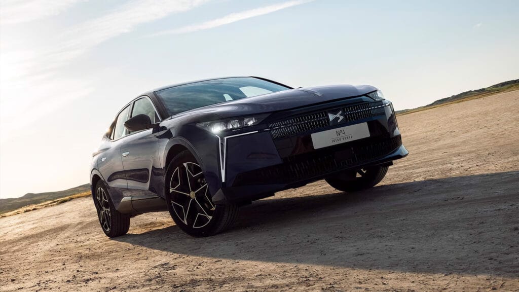 DS Automobiles collection Jules Verne DS3 DS4 DS7 DS8